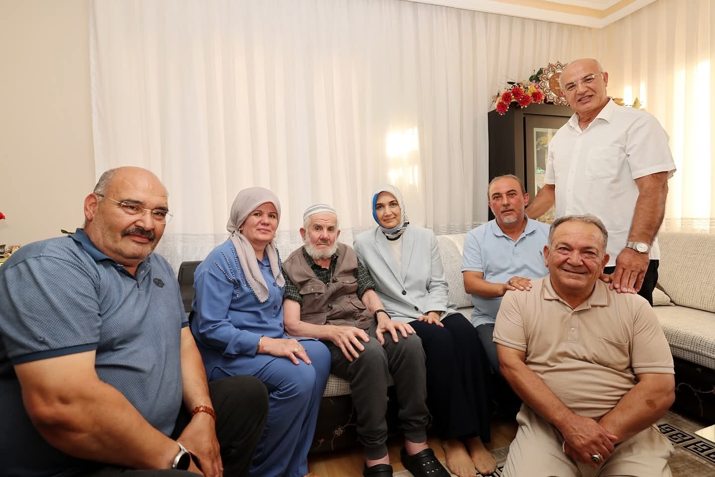 Vali Yiğitbaşı'ndan Yıldırım Dede'ye Ziyaret