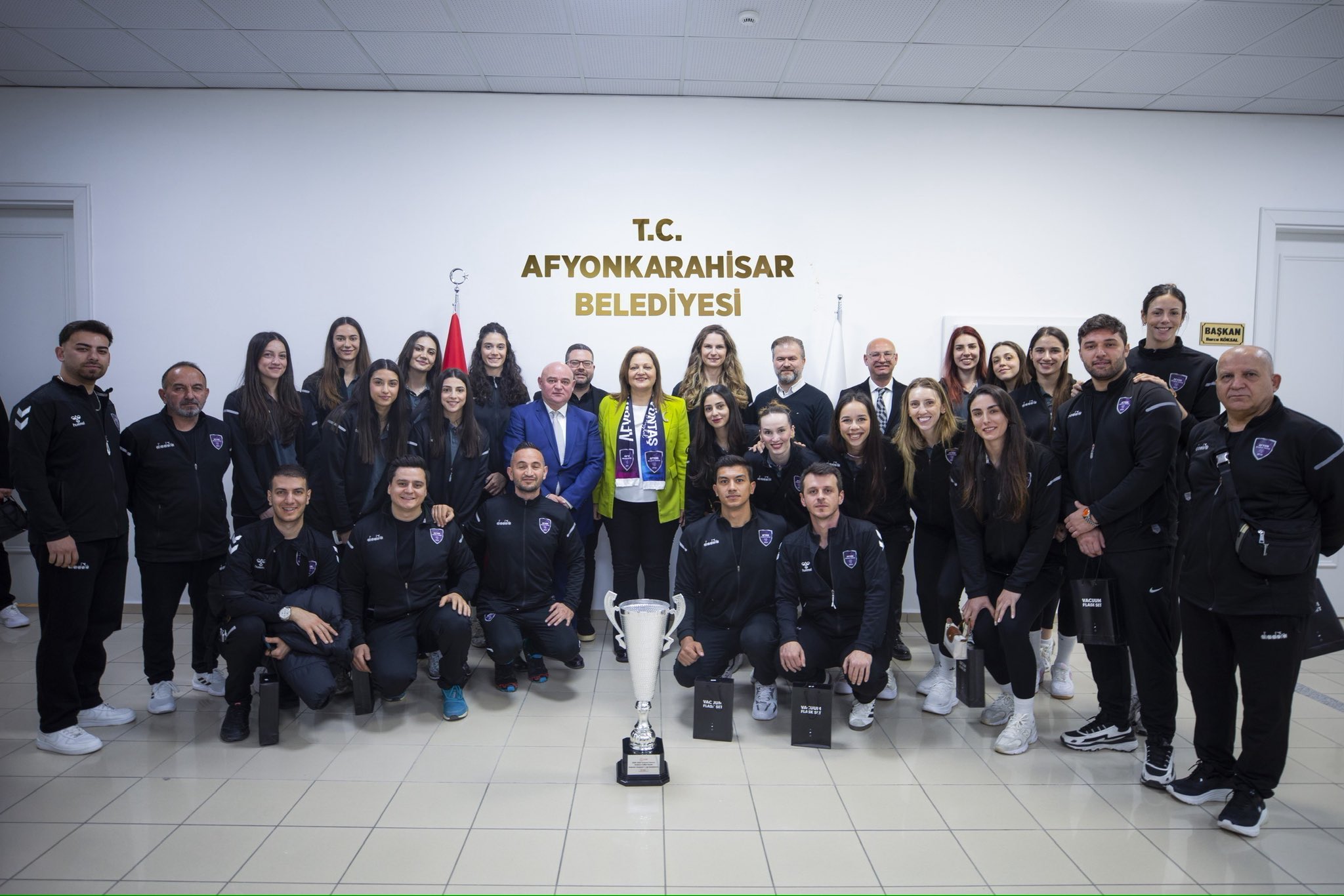 Afyonkarahisar Belediyesi'nden Sultanlar'a kutlama