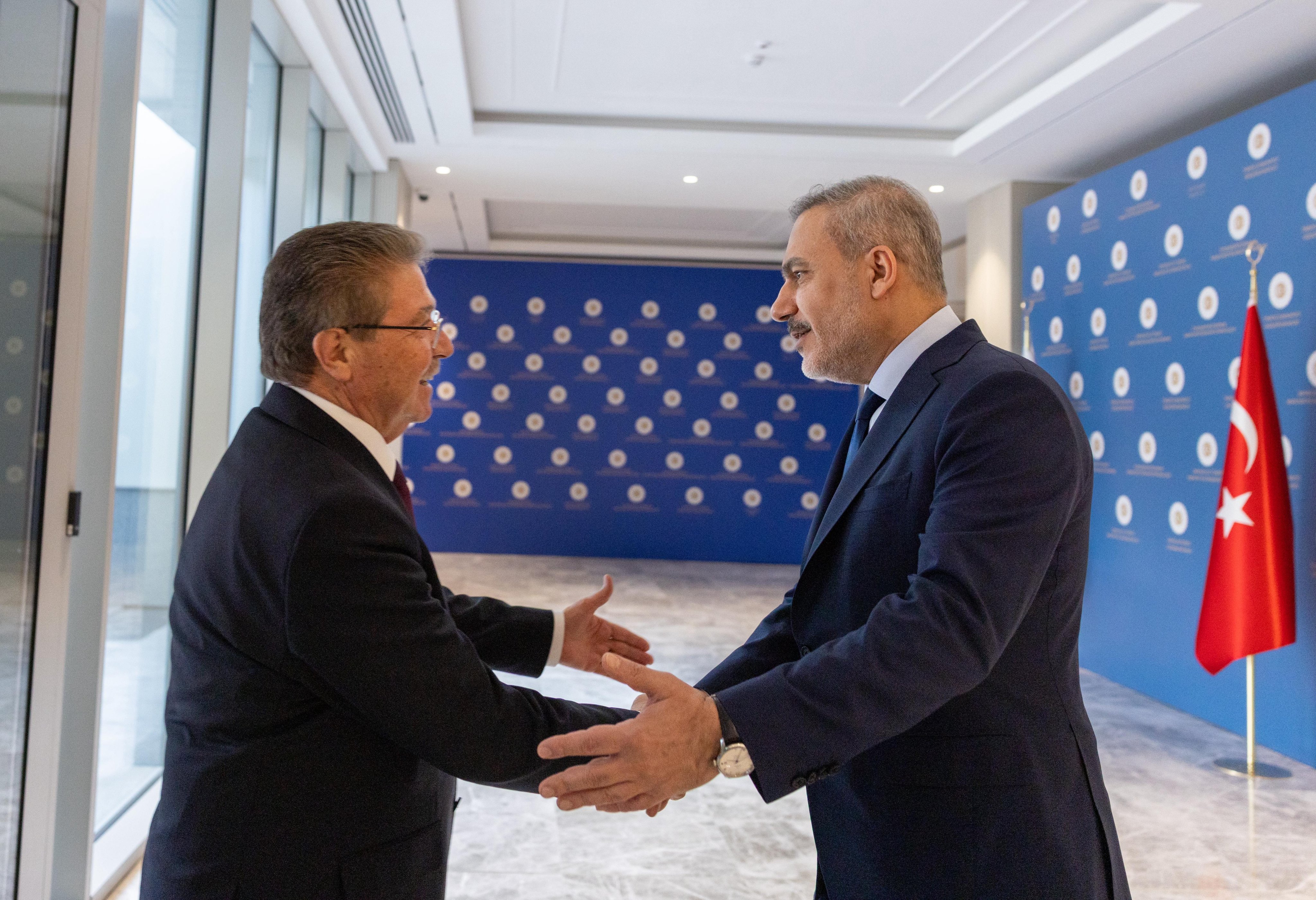 Hakan Fidan, Kuzey Kıbrıs Başbakanı ile Görüştü