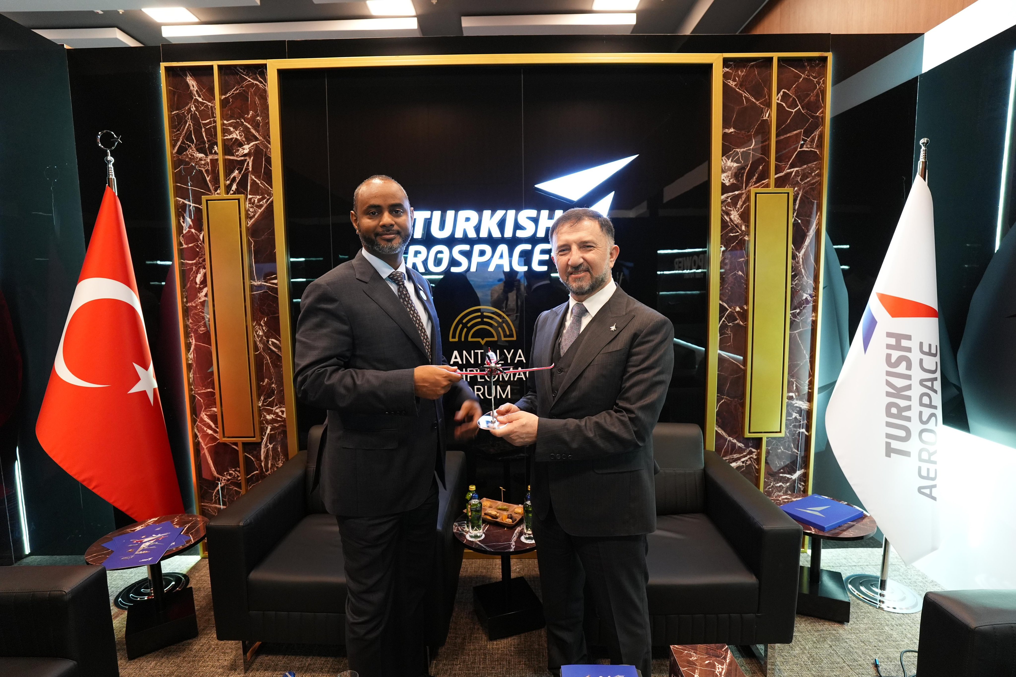 Antalya Diplomasi Forumu'nda TUSAŞ Standı Öne Çıkıyor