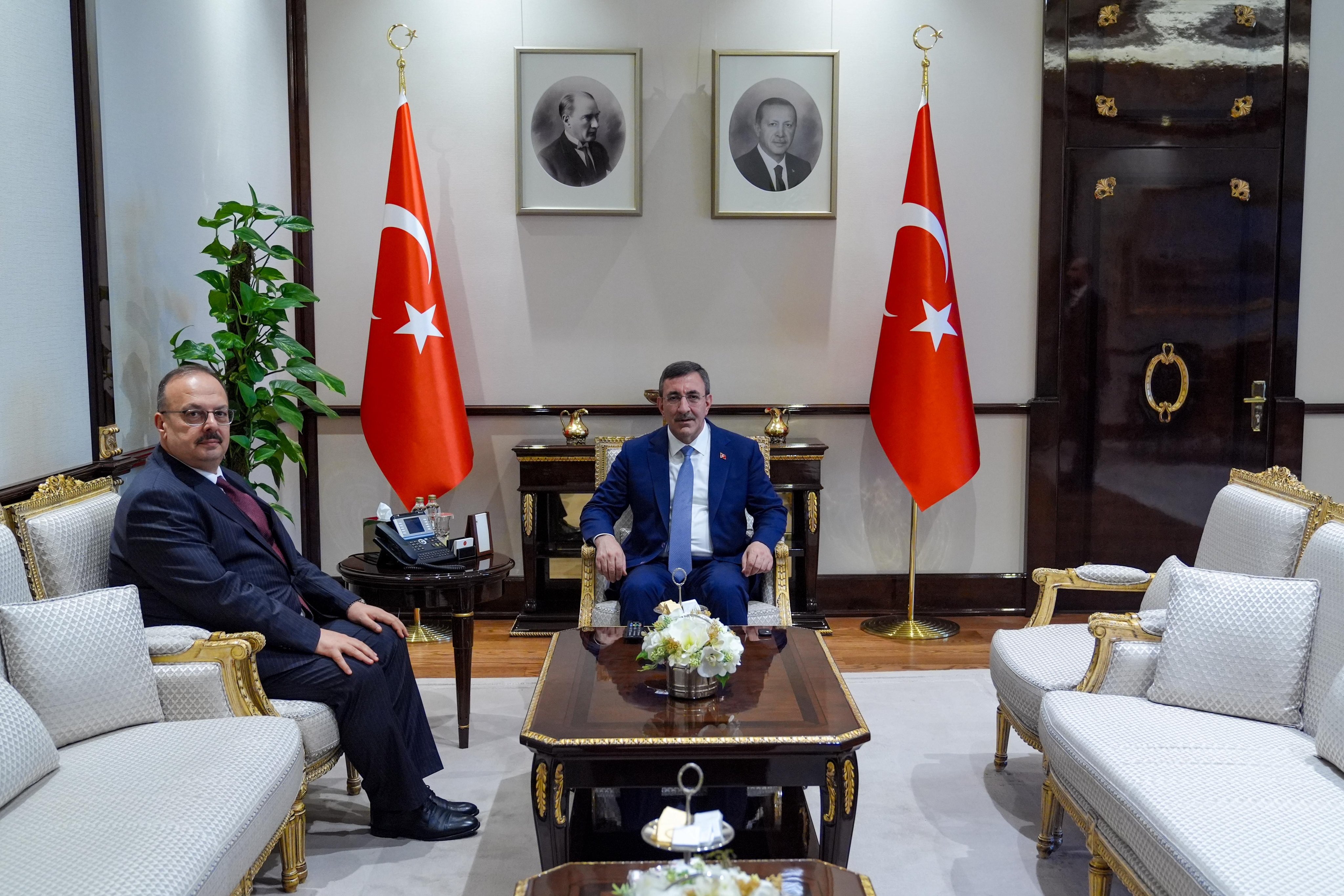 Cevdet Yılmaz, Ankara Valisi Canbolat'ı ağırladı
