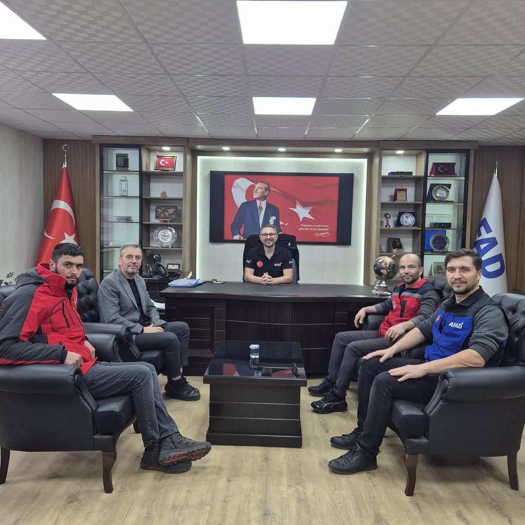 İl Müdürü Sn. Ali ALTINDAL'a İLKAD Derneği Başkanı Serkan SAĞDIÇ Ziyareti