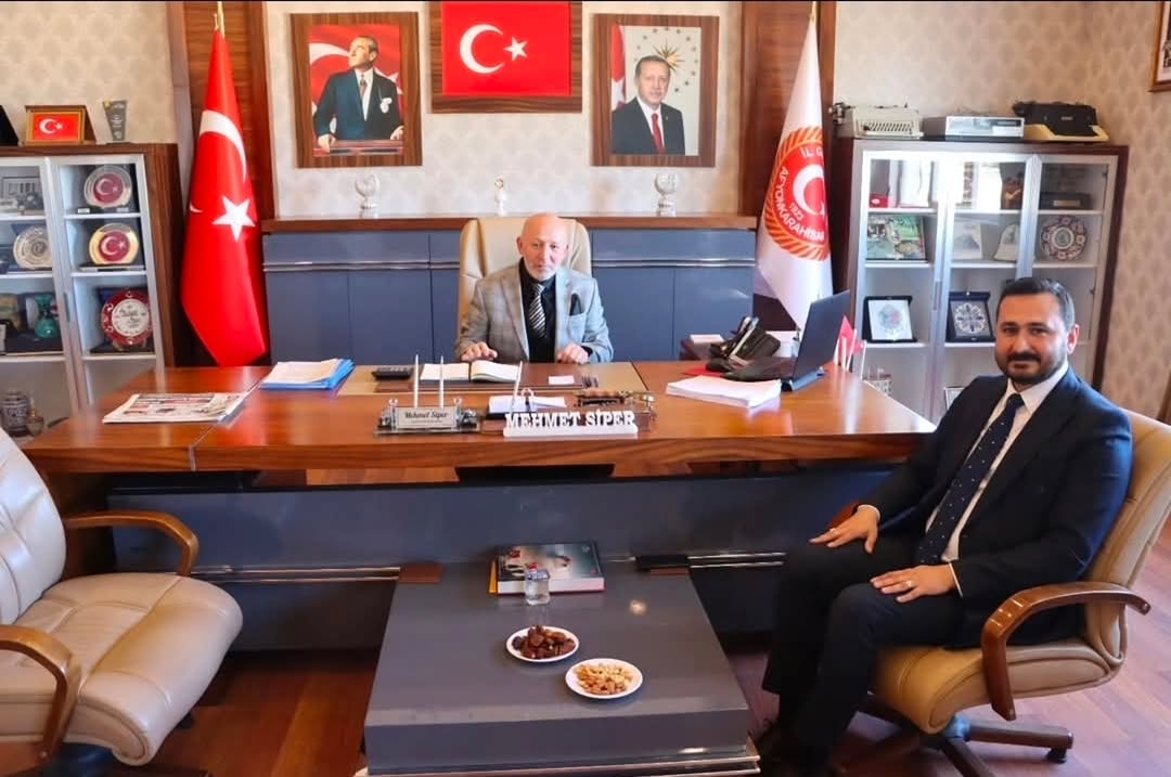 Afyonkarahisar İl Genel Meclis Başkanlığına tekrar seçilen Sayın Mehmet Siper'e hayırlı olsun ziyaretinde...