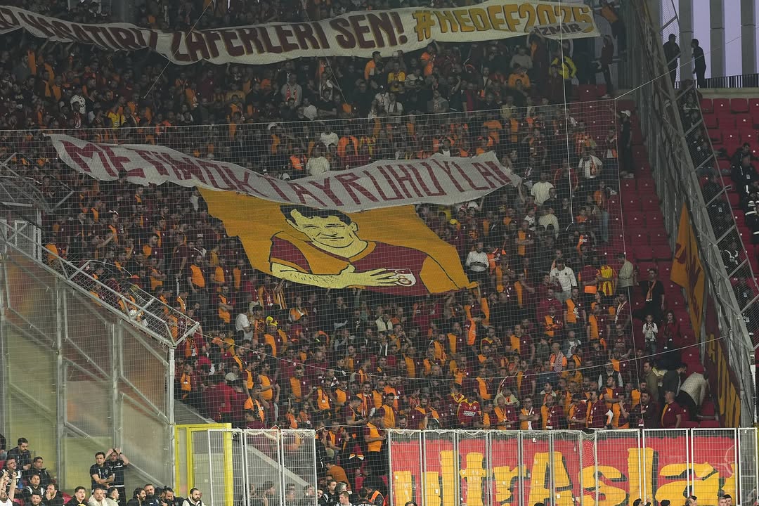 Galatasaray Taraftarı Her Yerde Armanın Gücüyle!