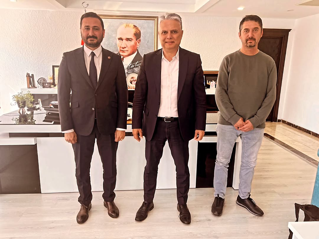 Antalya Muratpaşa Belediye Başkanı Ümit Uysal'ı Belediye Meclis Üyemiz Ecevit Yalçın ile Ziyaret Etti