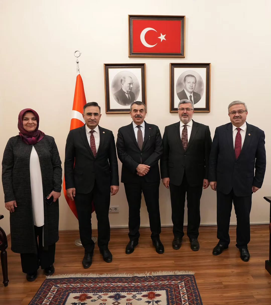 Milli Eğitim Bakanı Yusuf Tekin ile Görüşme: 'Geçmiş Olsun Dileklerimizi ilettik'