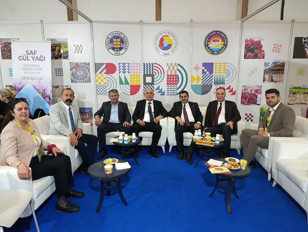 Afyonkarahisar Ticaret Borsası Yönetim Kurulu Başkanı Burdur Ticaret Borsası Standını Ziyaret Etti