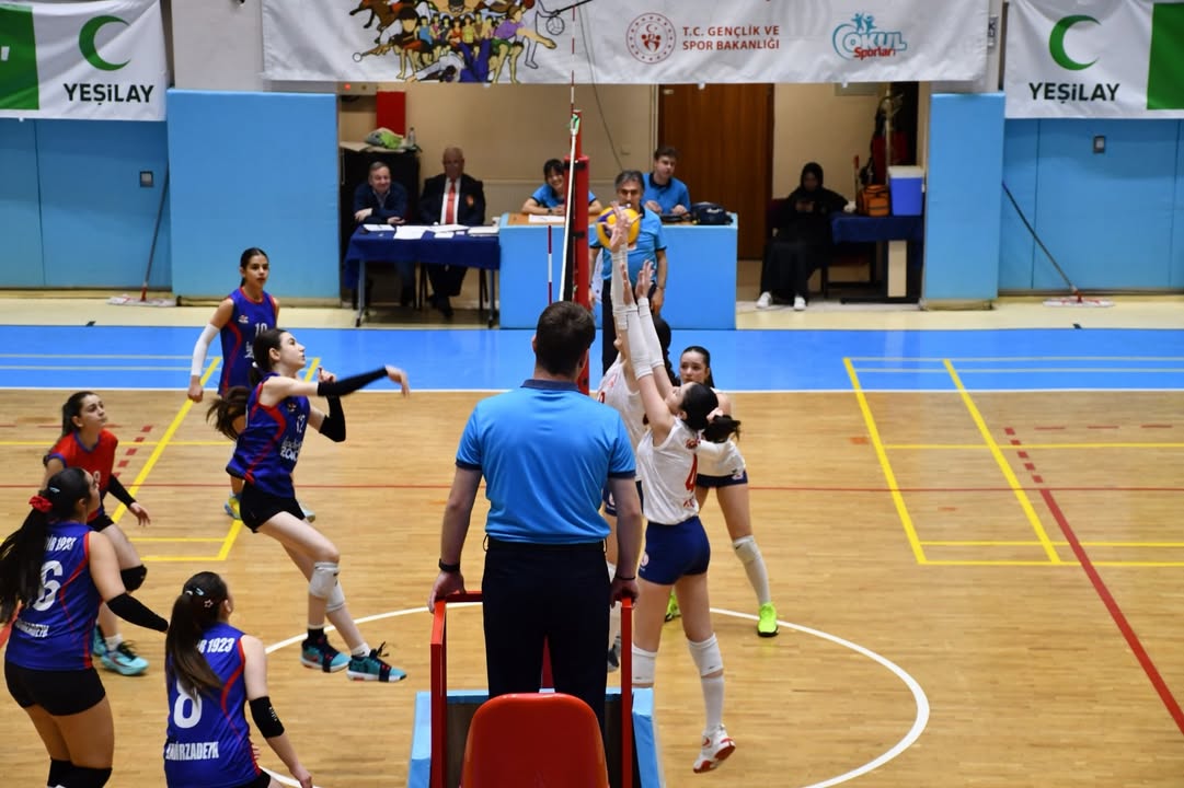 Afyonkarahisar Gençlik ve Spor İl Müdürlüğü'nün Voleybol Küçük Kızlar Kulüp Müsabakaları Paylaşımı