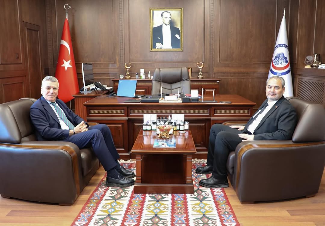 Afyonkarahisar Sağlık Bilimleri Üniversitesi Rektörü Prof. Dr. Adem Aslan, Vali Yardımcısı Yalçın Sezgin'i Makamında Ağırladı