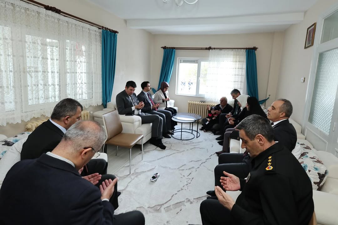 Afyonkarahisar Valiliği'nden Emirdağ Ziyareti