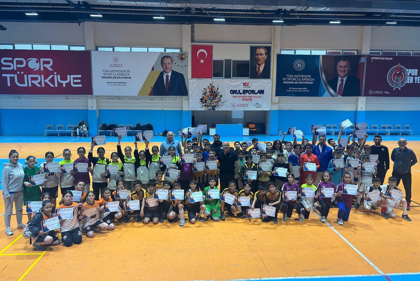 Çiğiltepe Spor Salonu'nda 10 Kasım Anma Müsabakaları Tamamlandı