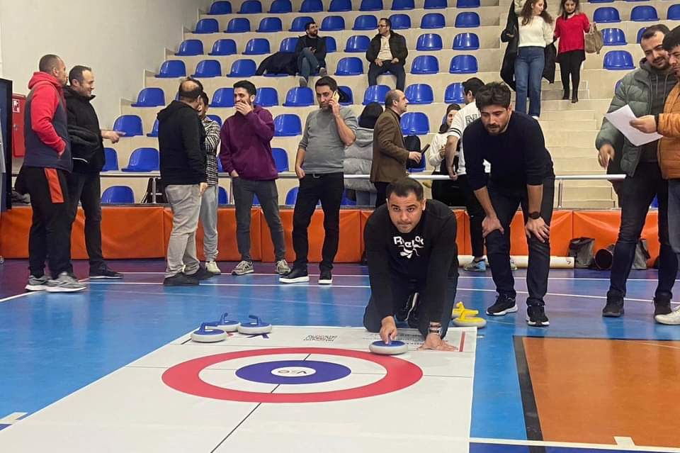 Öğretmenler Günü'nde Floor Curling Heyecanı