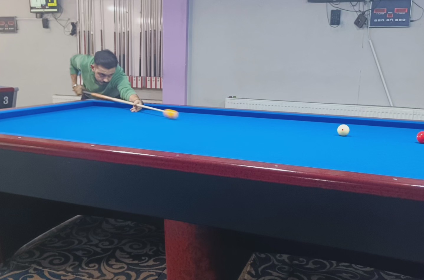 Şuhut'ta Öğretmenler Günü'ne Özel Bilardo Turnuvası Heyecanı