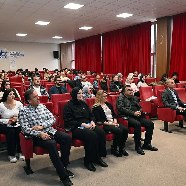 Afyon Kocatepe Üniversitesi'nde Avrupa Birliği ve Enflasyon Konuşuldu