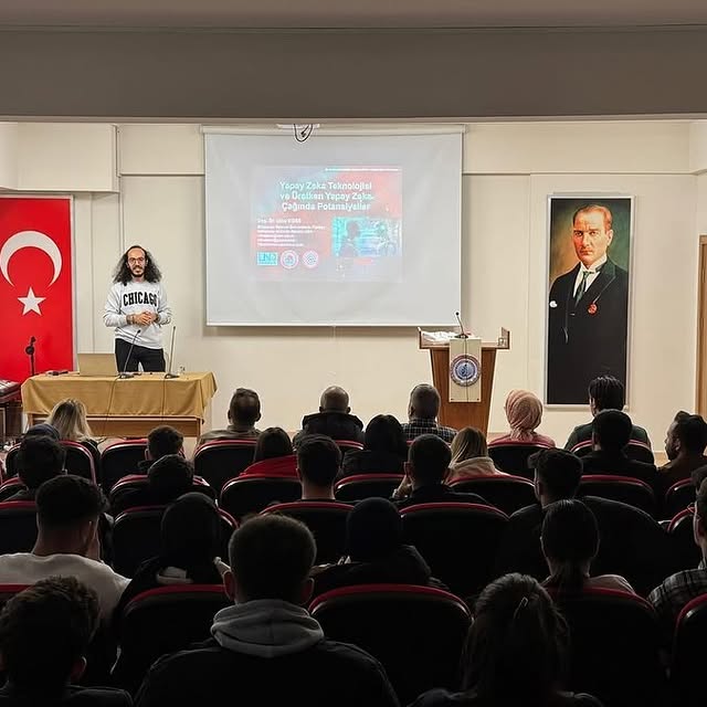 Sandıklı Meslek Yüksekokulunda Yapay Zeka Konferansı Düzenlendi