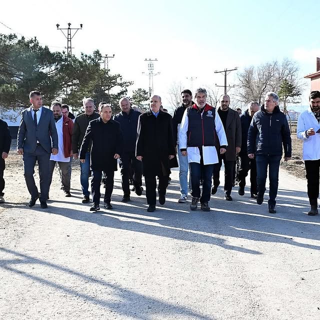 YÖK Başkanı Erol Özvar, Afyon Kocatepe Üniversitesi Veteriner Fakültesi Çiftliği'ni İnceledi