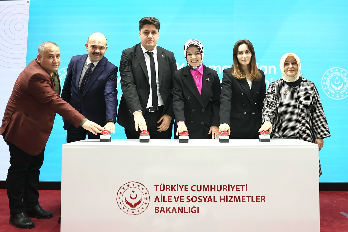 Devlet Korumasındaki 718 Genç Kamu Kurumlarına Yerleştirildi