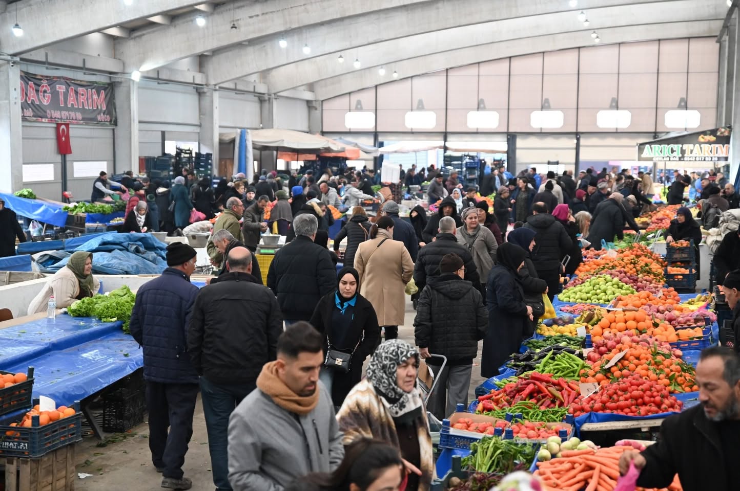 Emirdağ Salı Pazarı'ndan Renkli Kareler