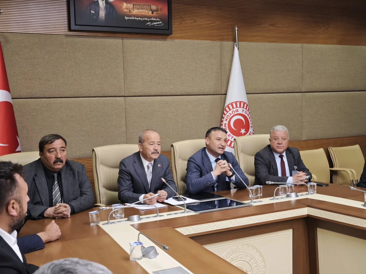 MHP Afyonkarahisar Milletvekili Taytak, Muhtarlarla TBMM'de Bir Araya Geldi