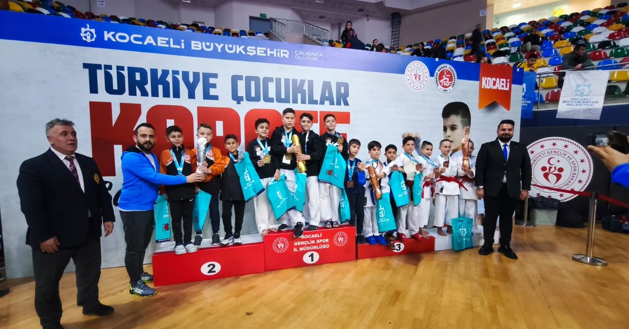 Afyonkarahisar'dan Balkanlara: Minik Karateciler Türkiye Şampiyonu