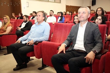 Afyon Kocatepe Üniversitesi İİBF'de Kariyer Meslekleri Tanıtımı Yapıldı