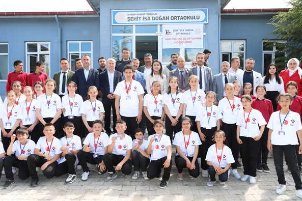 Bilim Şöleni İscehisar'da: Şehit İsa Doğan Ortaokulu TÜBİTAK Fuarı Coşkusu