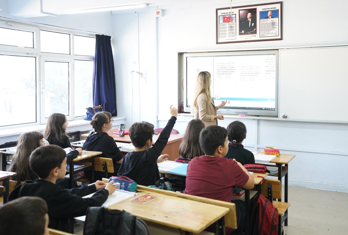 MEB, Öğretmenlerin İl İçi İsteğe Bağlı Yer Değiştirme İşlemleri İçin Yeni Duyuru Yaptı