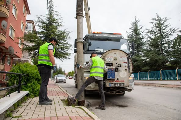 Afyonkarahisar Belediyesi, Altyapı Çalışmalarıyla Şehri Yağmura Hazır Hale Getiriyor