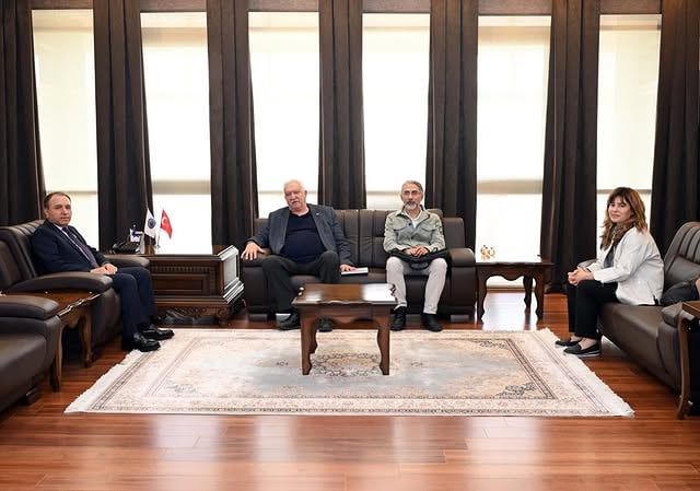 Afyonkarahisar'da Mermer Heykel Sempozyumu Planlanıyor: AKÜ Rektörü Karakaş ile Görüşme Yapıldı