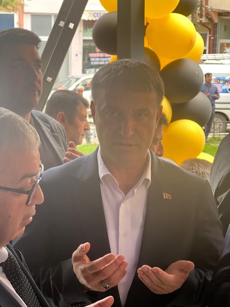 Yeni İş Yeri Açılışına MHP'li Protokol Desteği