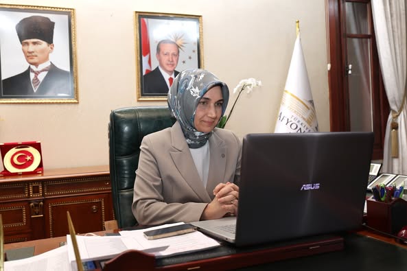 Vali Yiğitbaşı'ndan Öğrencilere Devlet-Vatandaş İletişimi Dersleri