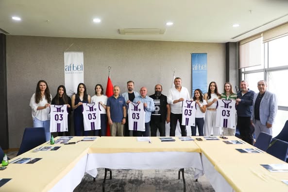 Afyon Belediye Yüntaş Kadın Voleybol Takımı Yeni Sezona Hazırlanıyor