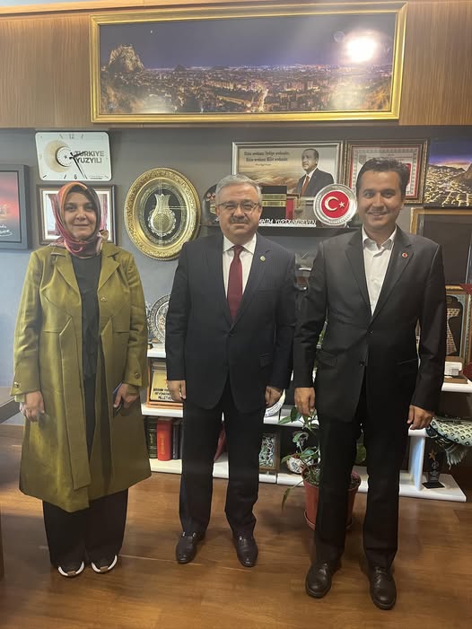 Afyonkarahisar Milletvekili Yurdunuseven, İhsaniye Belediye Başkanı ve İlçe Başkanıyla TBMM'de Buluştu