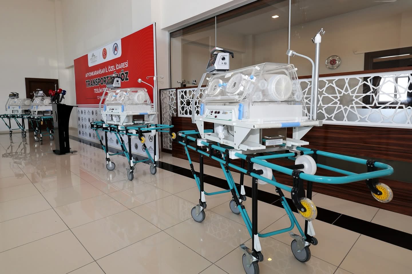 Afyonkarahisar Sağlık Altyapısına Güçlü Destek: 5 Yeni Transport Kuvöz Hizmete Alındı - 3